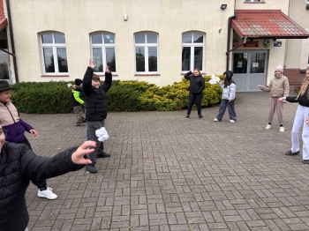 image16