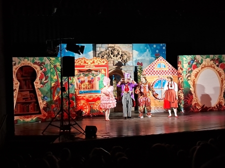 Wizyta w teatrze i bibliotece