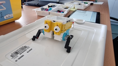 Laboratorium Przyszłości - roboty Lego 